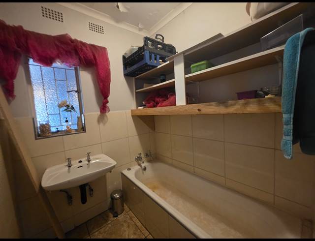 3 BEDROOM HOUSE FOR SALE IN VANDERBIJLPARK SE 2